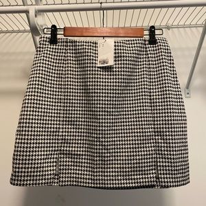 H&M Short Skirt Size M